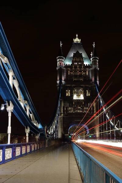File:Tower Bridge Lights.jpg - Wikimedia Commons