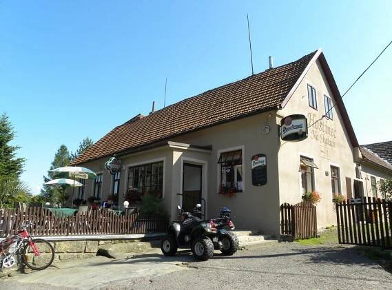 BUDISLAV - hostinec "Na skalách" / restaurant "on the rocks"