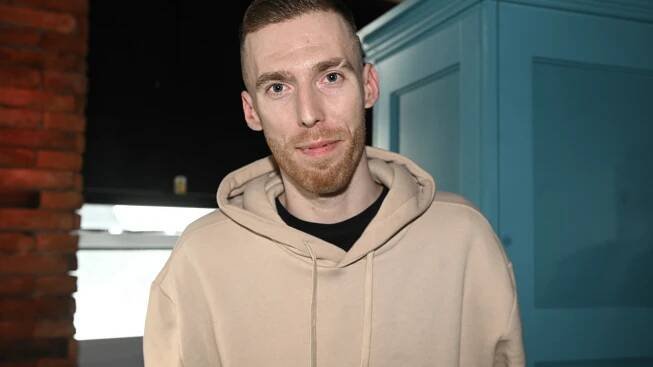 Shopaholicadel odkopnutý David Pražák: Kvůli Clashi chce bleskově nabrat 15 kilo – eXtra.cz