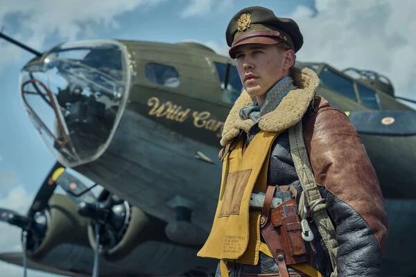 Austin Butler Helps Lead a Group of Airmen Through World War II in First Masters of the Air Trailer