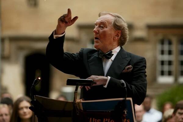 Robert Hardy - Vraždy v Oxfordu - Smrt na observatoři - Z filmu