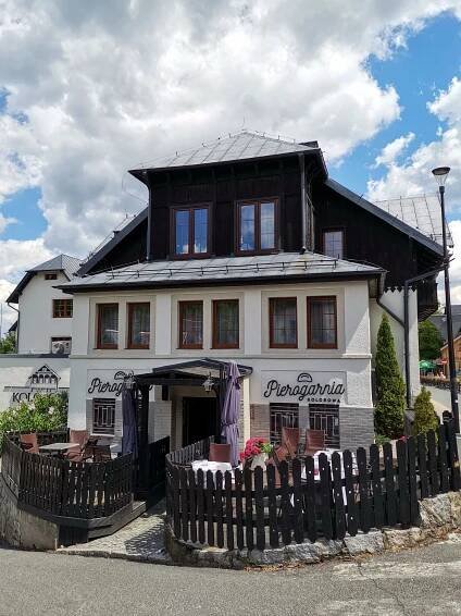 Fotogalerie • Pierogarnia Kolorowa (Restaurace a pohostinství) • Mapy.com