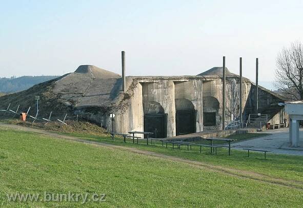 Bunkry.cz | Tvrz Dobrošov 
