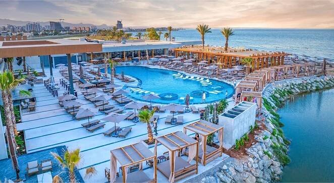 Bazén v ubytování Grand Sapphire Resort & Casino nebo v jeho okolí