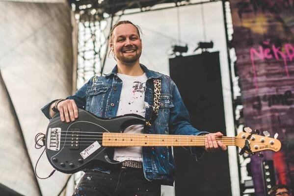 Na Pražském Majálesu si po třech letech zahráli Kryštof, Marek Ztracený měl koncert v metru