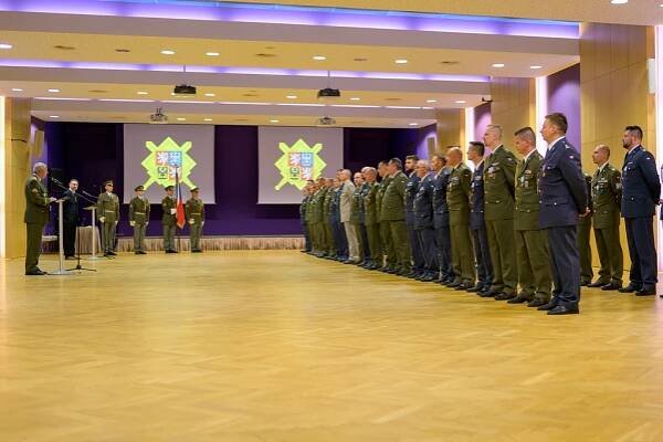 Slavnostní akt se uskutečnil v konferenčním sále Domu armády Praha
