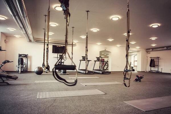 Fitness, posilovna a cvičební sál - Centrum Walzel
