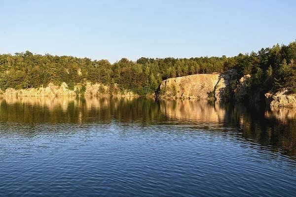 Lom Mašovice - Jednou stopou Českem