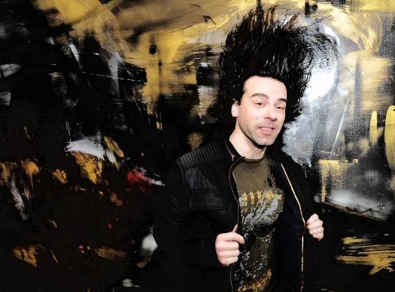 Richard Sacher zve na dvě odvázané show