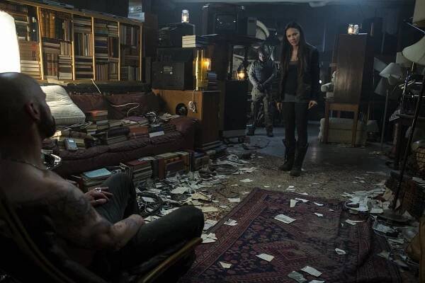 Falling Skies - Pope Breaks Bad - Z filmu - Moon Bloodgood
