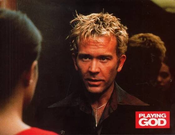 Ruce od krve - Fotosky - Timothy Hutton