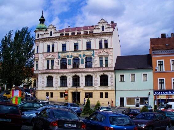 Husovo náměstí čp. 69 (Roudnice nad Labem, 27.6.2007)