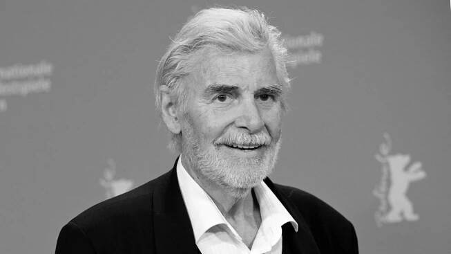 Zemřela legenda rakouského filmu. Simonischek natáčel s Menzelem, kondoloval i prezident