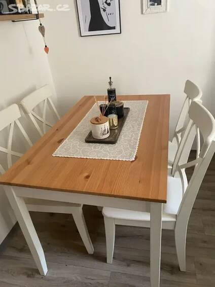 Kuchyňský stůl Ikea se židlemi