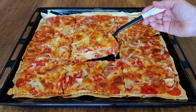 Rychlá domácí pizza za 7 minut: Chutná lépe než z rozvozu