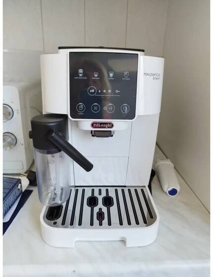 Manuál DeLonghi Magnifica Start ECAM220.60.B návod (Čeština - 124 stránek)