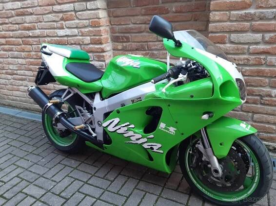 KAWASAKI ZX7R - Slovensko
