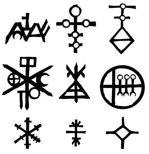 sada alchymistických symbolů izolovaných na bílém pozadí. ručně kreslené a psané prvky pro návrh značek. inspirace mystickým, esoterickým, okultním tématem. vektor. - illuminati signs and symbols stock ilustrace