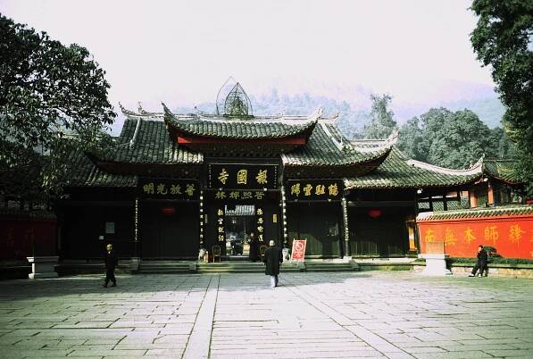 Baoguo-Tempel b