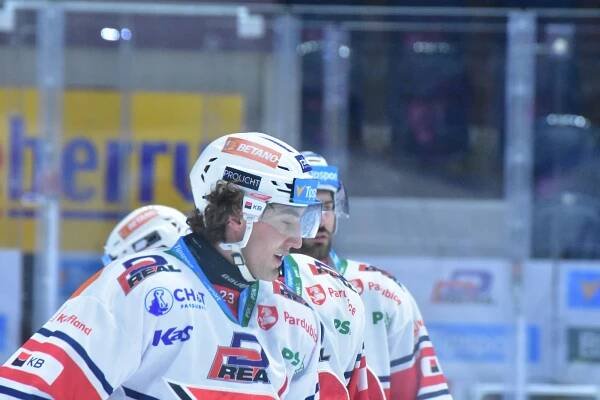 Hokejisté Pardubic se vrátili na led. Čeká je Liga mistrů i Spengler Cup