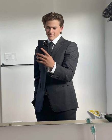 Deacon Phillippe Heads to Prom — and Gets Sweet Messages from Mom Reese Witherspoon and Dad Ryan. https://www.instagram.com/ryanphillippe/