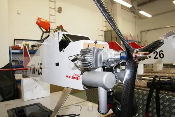 Robotsystem 70 proti bezpilotnímu prostředku Miss Tractor | VTÚ s.p.