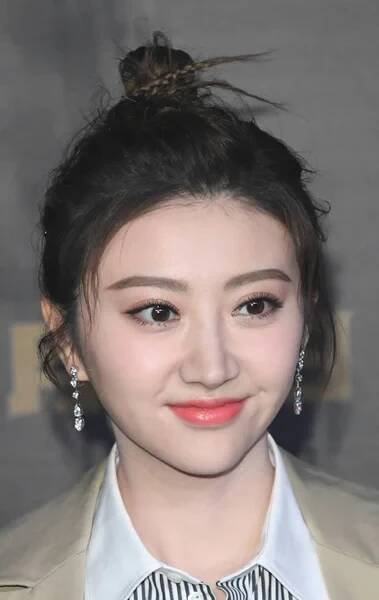 Die chinesische Schauspielerin Beijing tian besucht eine Premierenveranstaltung für den Film "pacificrim: aufstand" in Peking, China, 12. März 2018 — Stockbild