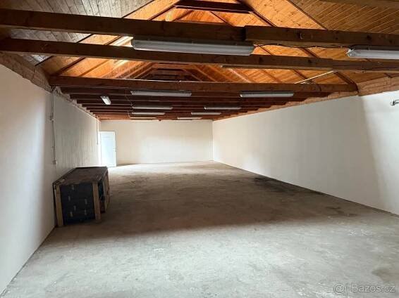 Pronájem skladovacích prostor 178m2 ve Spořicích u Chomutova