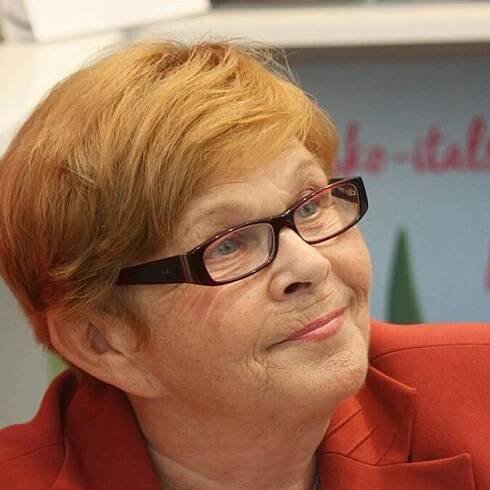 Ivanka Devátá slaví 89. Josefa Vinkláře si vzala dvakrát, měli spolu syna – ten jí teď vzal její klid