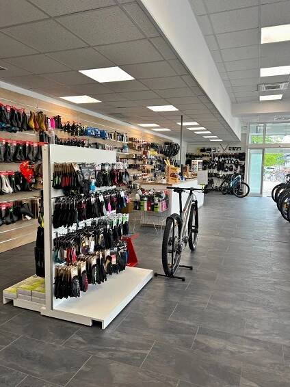 Elektrokola a kola Merida | Cykloradary a cyklopočítače Bryton a Garmin | Oblečení a doplňky Endura | Váš ultimátní cyklistický