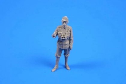 Austro-Hungarian WW I Officer 1/35 | Special Hobby - výrobce slepovacích modelů