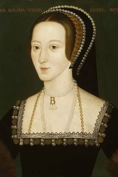 a portrait of a woman wearing pearls and a necklace with the letter b on it