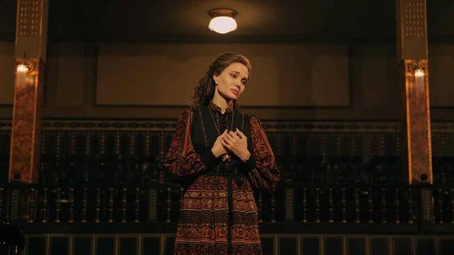 Angelina Jolieová vysála z Callasové všechnu krev. Film Maria je k nepřečkání