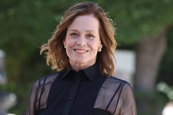 Sigourney Weaver Turned Down 'Soapdish' Role That Went to Sally Field: What Is 'Wrong with Me?'