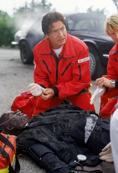 Medicopter 117 - Vědět znamená zemřít (S04E04) (2001)