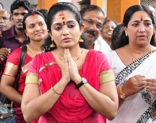 Kavya Madhavan parents mother Shyamala | Celebrity family wiki