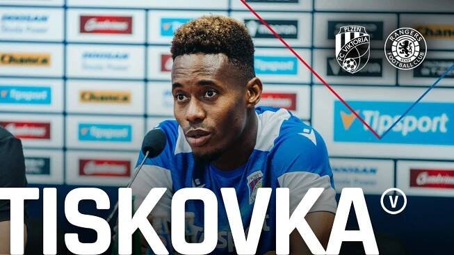 TISKOVÁ KONFERENCE: Miroslav Koubek a Sampson Dweh před utkáním s Rangers FC