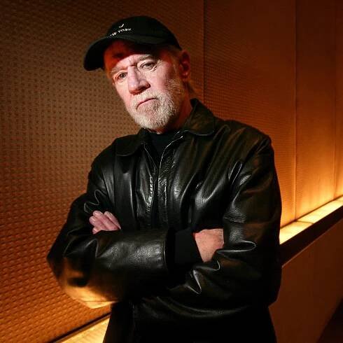 George Carlin’s Estate Sues Podcasters Over A.I. Episode