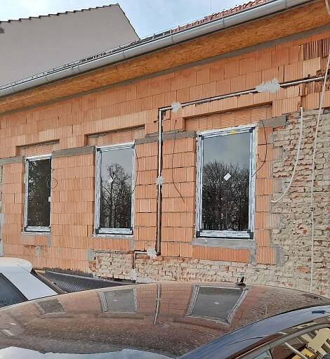 Rekonstrukce RD Brno - Hliníková okna a dveře Aluprof - Ryzí Okna.cz