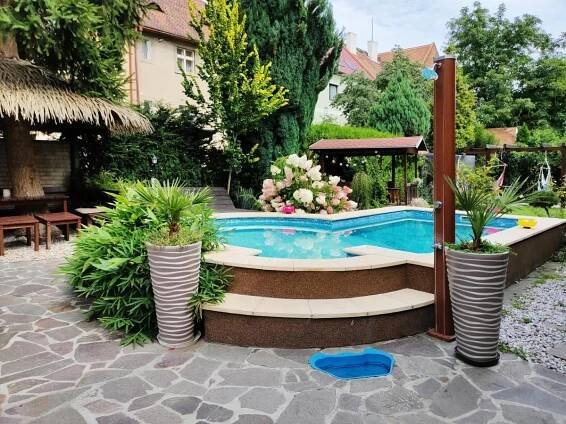 Swimming pool sa o malapit sa Apartmány Aranka