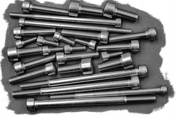 M8x65 AMPULOVÁ IMBUSOVÁ VÁLCOVÁ NERDZEVNÁ A2 912 (10) Délka šroubu 65 mm