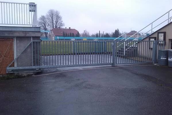 Pojezdové brány 