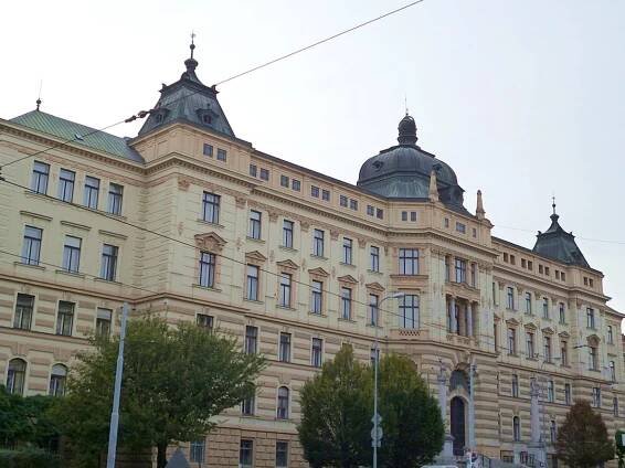 Soud v Brně uložil za nevhodné uložení tun fosforu muži 20 měsíců vězení - Ekolist.cz