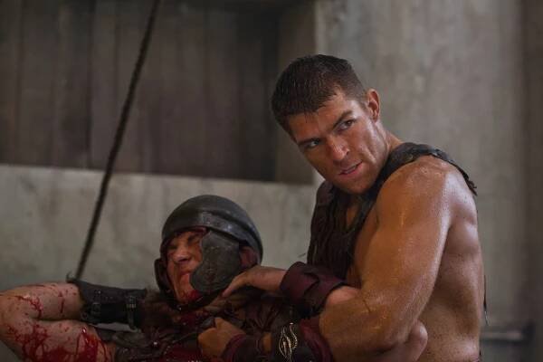 Spartakus - Sacramentum - Z filmu - Liam McIntyre