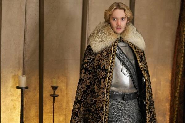 Království - Oheň - Z filmu - Toby Regbo