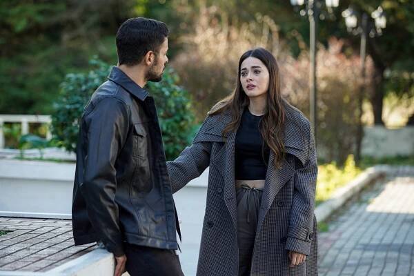 Yabani - Episode 8 - Z filmu - Simay Barlas