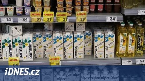 Mléko se v Rusku začíná prodávat na kila. Obchody se snaží maskovat zdražení - iDNES.cz