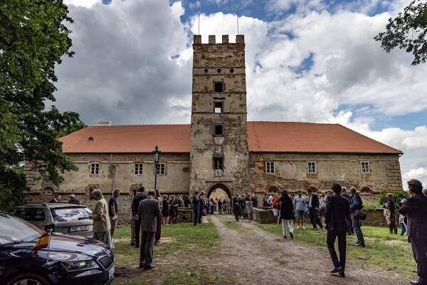 Zdevastovaný zámek v Brtnici probouzí Antonio Vivaldi a potomci bývalých majitelů z rodu Collalto