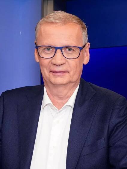 Günther Jauch in der ARD-Talkshow maischberger im Studio Berlin Adlershof. Berlin, 10.10.2023 *** Günther Jauch on the ARD talk show maischberger at Studio Berlin Adlershof Berlin, 10 10 2023 Foto:xT.xBartillax/xFuturexImagex maischberger1010_3031