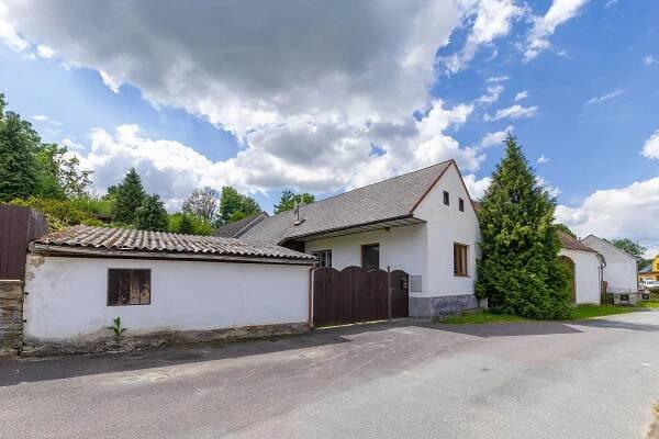 Maxima - Prodej rodinného domu 130 m², pozemek 2017 m², Radkovice u Budče